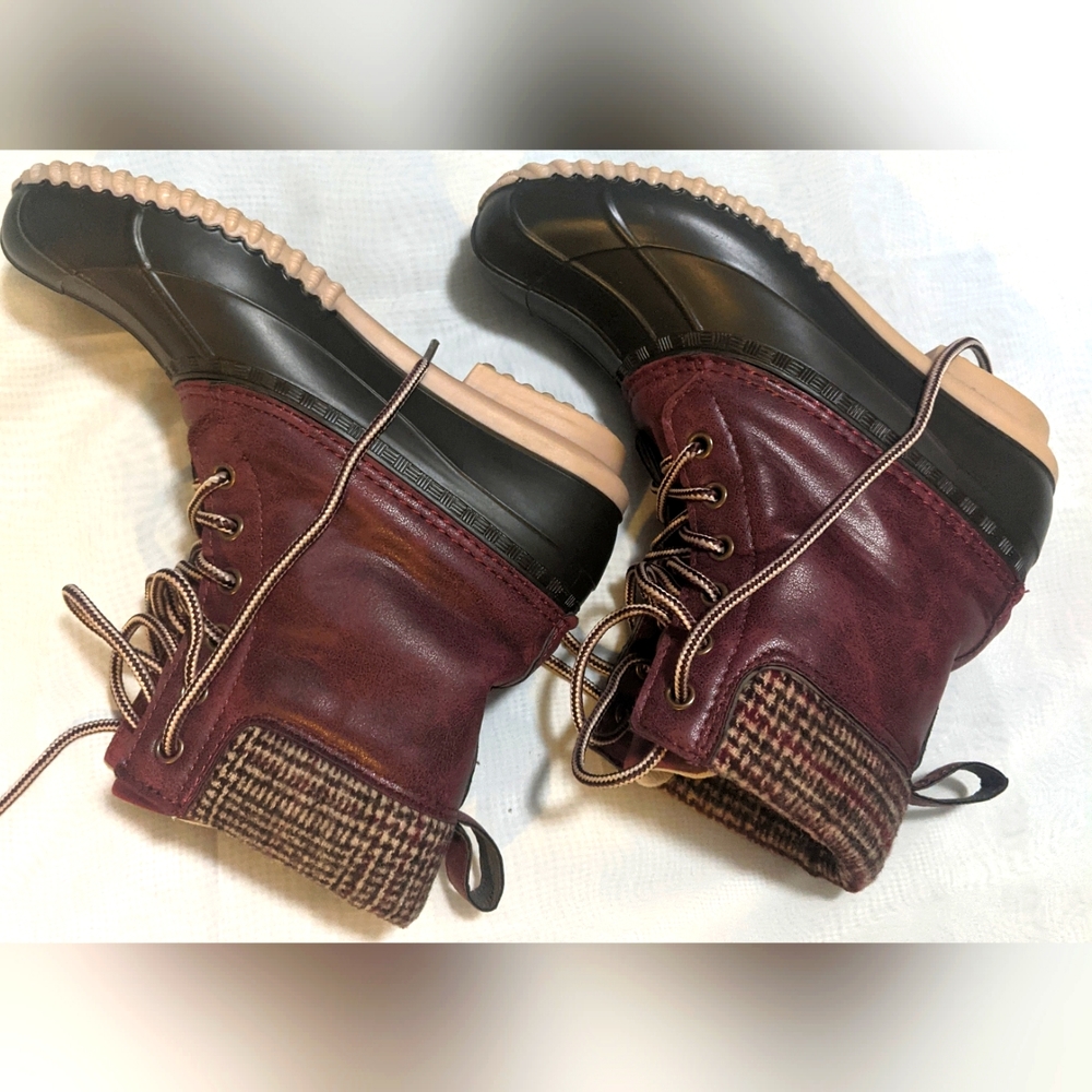 Maurices Short Duck Boots